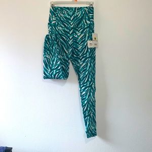 Body Globe leggin, size M, color white , green, with pocket